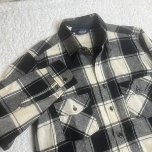 80s 90s men Woolrich plaid wool flannel long sleeve shirt work pockets utility L